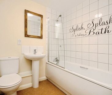 Victoria Street, Englefield Green, Egham, Surrey, TW20 0QX - Photo 5