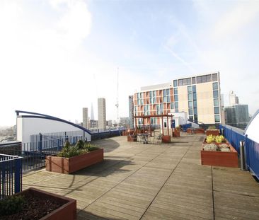 The Skyline Plaza Building, Aldgate East - Photo 1