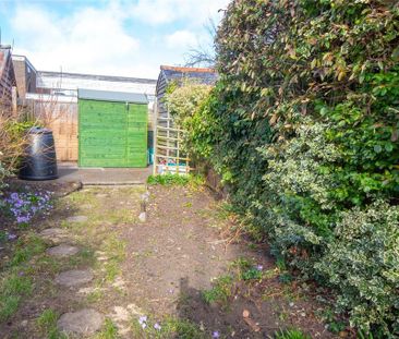 2 bedroom semi-detached house to rent - Photo 6