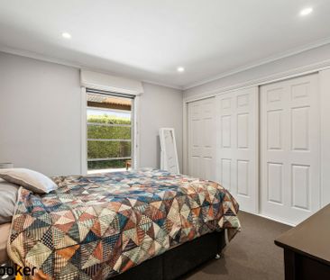 Charming 3-Bedroom Home in Weetangera - Photo 6