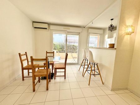 Location Appartement 2 pièces Meublé 46m² NICE 06300 - Photo 4