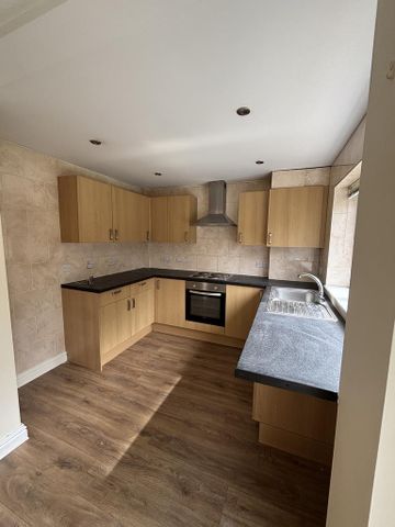 3 bedroom terraced house to rent - Photo 5