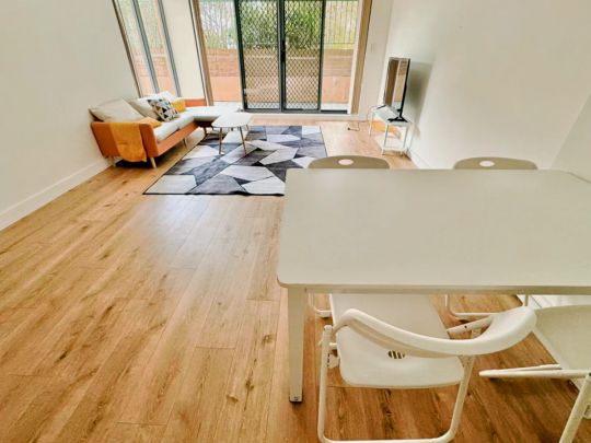 2 beds 2 bath - Photo 1