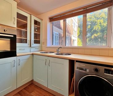 2 bedroom flat to rent - Photo 4