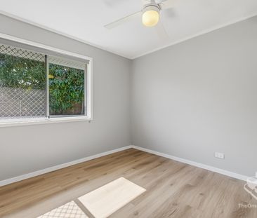 Moden and Spacious Family Home - Photo 3