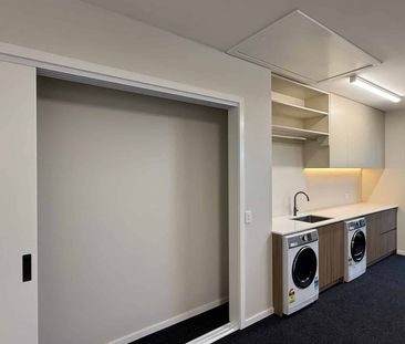 Stylish Executive Home in Jack’s Point - Photo 2