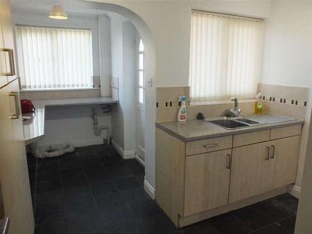 Ash Grove, Westbury, BA13 - Photo 3