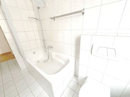 Trier: Charmante Altbauwohnung mit Flügeltür und hohen Decken - Photo 4