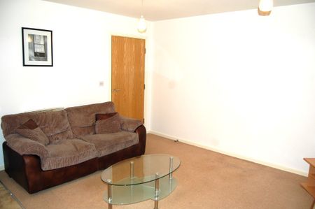 Mill Court Drive Radcliffe Manchester Lancashire - Photo 2