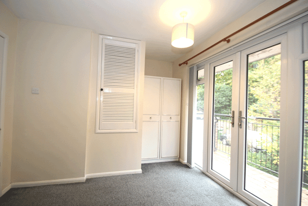 2 bedroom maisonette to rent - Photo 1