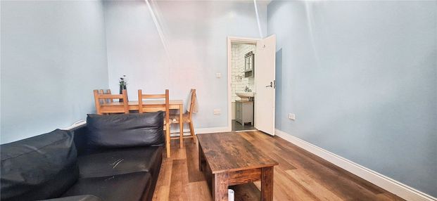Carlyle Road, Ealing, W5 4BJ - Photo 1