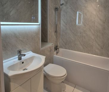 2 Bed Flat, Baltic Quay, SE16 - Photo 6