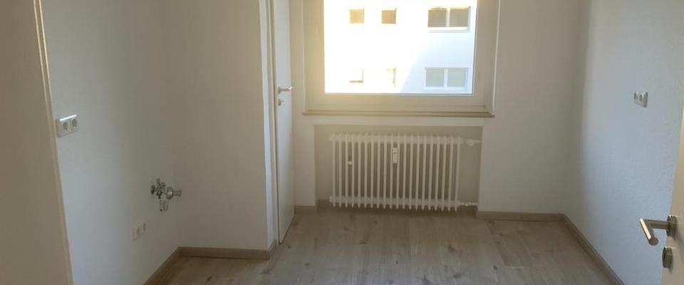Frisch renovierte 3-Zimmer-Wohnung mit Balkon in Mönchengladbach Schrievers - Foto 1