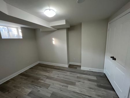 For Lease - 33 Bluffwood Crescent, Brampton, Ontario - Photo 2