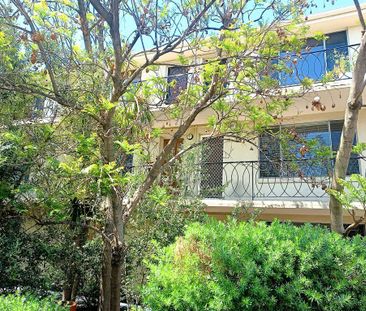 Charming 1-Bedroom Unit with Courtyard in a Premium Yarraville Loca... - Photo 4