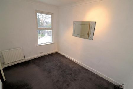 3 bedroom end of terrace house to rent - Photo 5