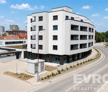 Pronájem moderního bytu 2+kk s terasou – Břeclav, ul. Břetislavova - Photo 3