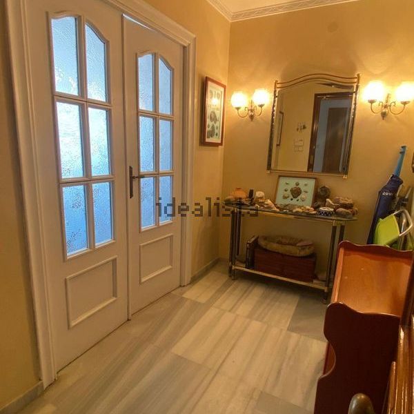 Alquiler de piso en Calle Torrealmádena s/n - Photo 1