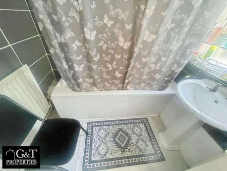 Wassell Road, Halesowen, B63 - Photo 5