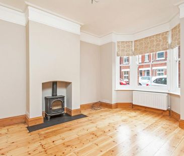 4 bedroom semi-detached house to rent - Photo 6