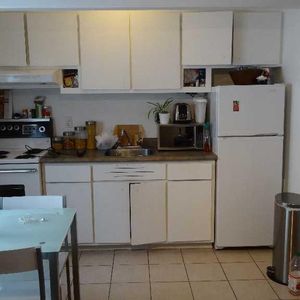 1 1/2 à louer - Photo 2