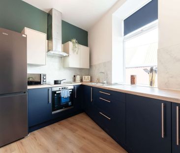 😁 Modern HMO in a great location 😁 - Photo 3