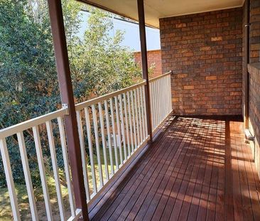 Beautifully Renovated - Water Usage Included! - Photo 1