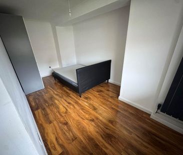 1 bedroom house of multiple occupation to rent - Photo 2