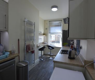 Ashley Road, Poole, BH14 0AD - Photo 2