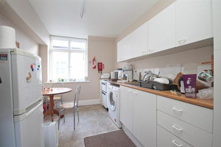 2 bedroom private hall to rent - Photo 5