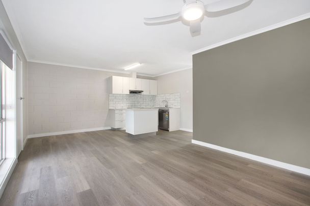 Position Perfect! - Photo 1