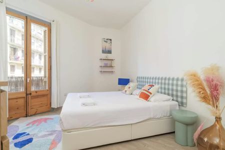 Carrer de la Mare de Déu del Remei, Barcelona, Catalonia 08004 - Photo 5