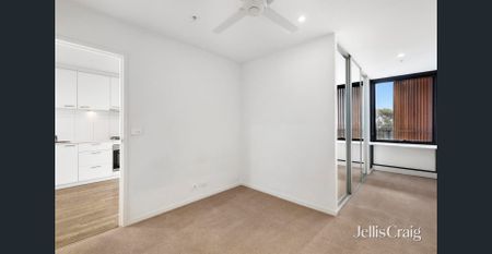 Stylish Ikon Apartment in Glen Waverley - Photo 3