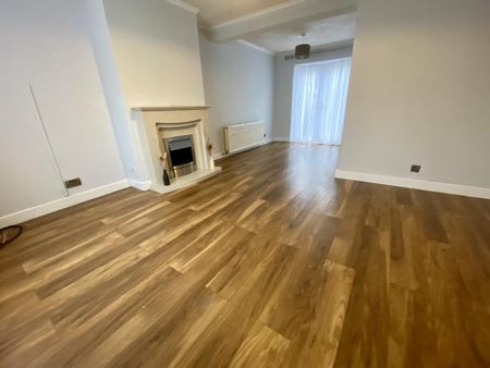 2 bedroom terraced house to rent - Photo 3