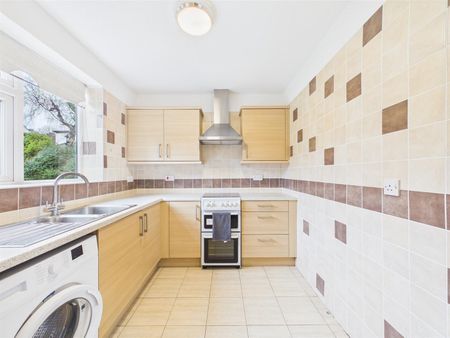 Garden Court, Birkenhead, 2 bedroom, Apartment - Photo 3