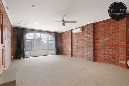 466 Schaefer Street, Lavington - Photo 4