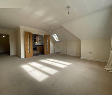 2 bedroom flat to rent - Photo 2