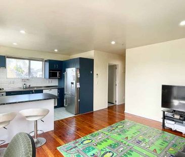 Sunny Sandringham 2-Bedder - Photo 2