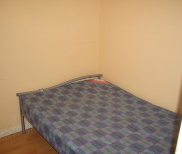 Great Apartment, 16a Rugby Avenue, Queens Quarter, Belfast, BT7 1RG - Photo 4