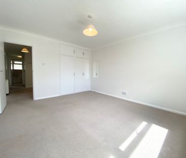 2 bedroom apartment to rent Seaview Court, Rowlands Road, Worthing,... - Photo 4
