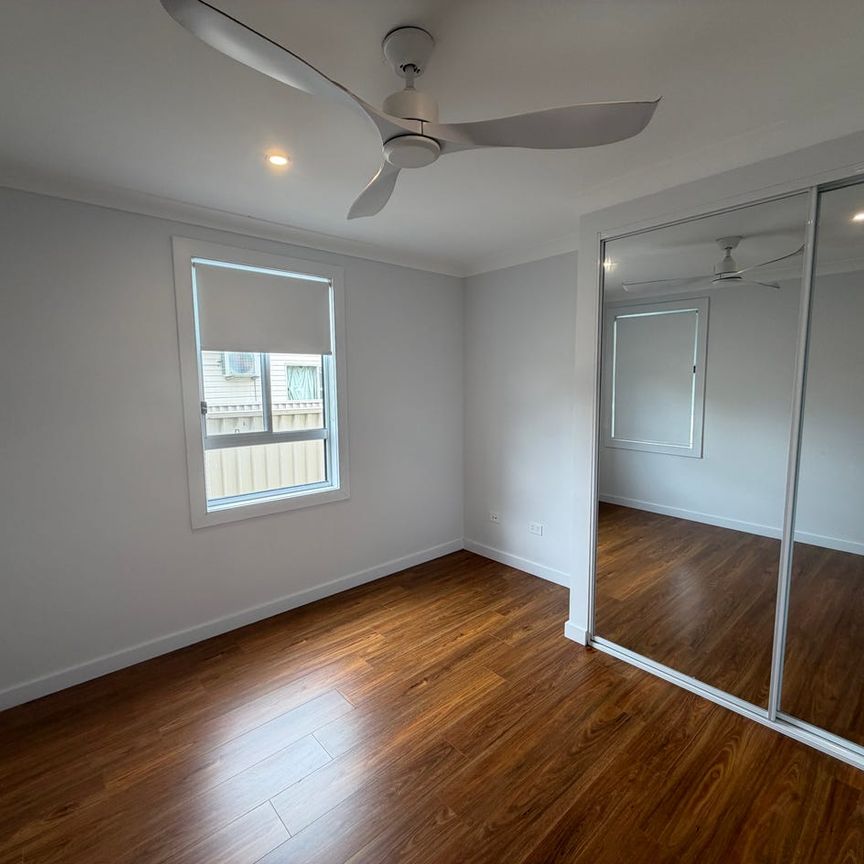 Private Room in Quiet Granville Boarding House - Photo 1