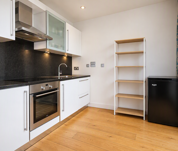 Studio to rent - Photo 3