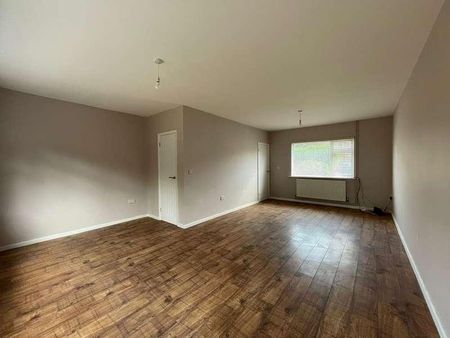 Aldbourne Road, Burnham, Slough, SL1 - Photo 2