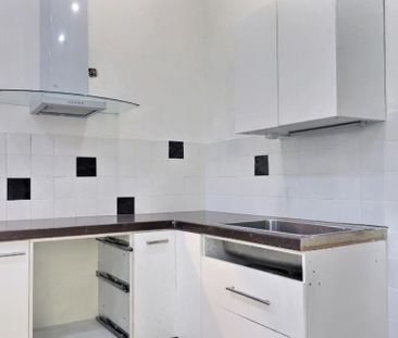 Location Appartement 1 pièce 28m² ST CHAMAS 13250 - Photo 2