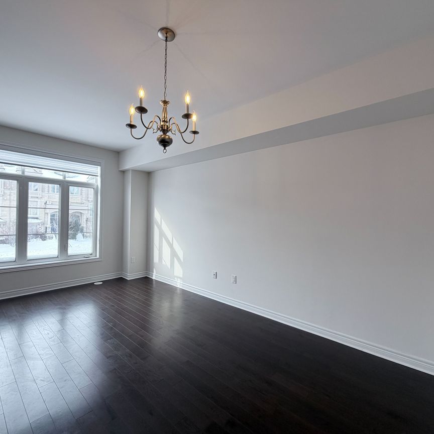 For Lease - 99 Grand Trunk Avenue, Vaughan, Ontario - Photo 1