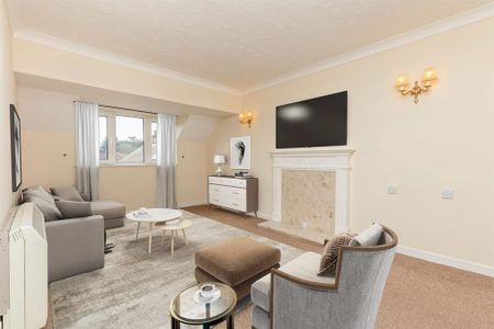 1 bedroom retirement property to rent - Photo 3