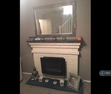 2 bedroom semi-detached house to rent - Photo 2