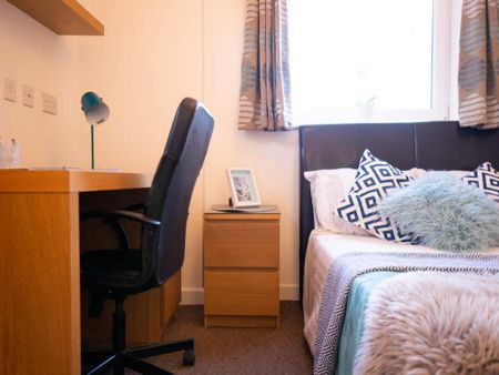 6 bedroom house to rent - Photo 4