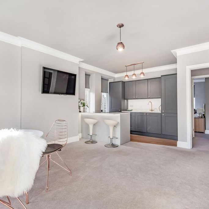 3 bedroom ground floor flat to rent - Photo 1