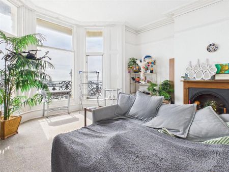 3 bedroom apartment to rent - Photo 2